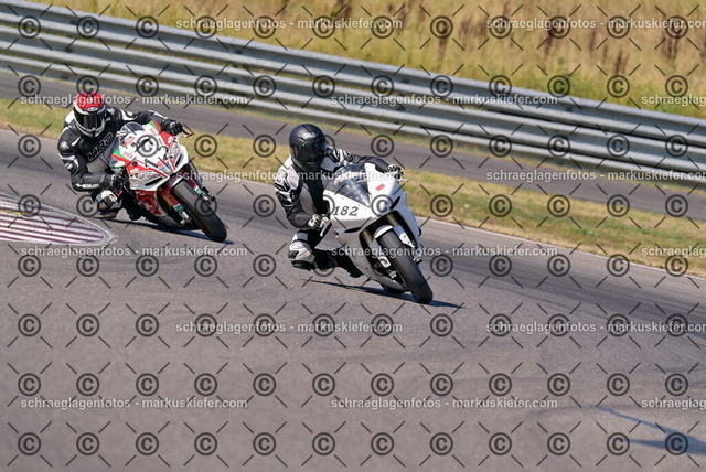 26bt05-0190 | markuskiefer.com - Realisiert mit Pictrs.com