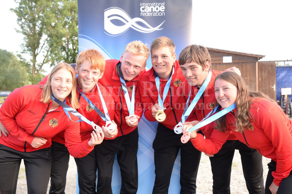 ICF CANOE FREESTYLE WORLD CUP 1 / PLATTLING | 2024 ICF CANOE FREESTYLE WORLD CUP 1 / PLATTLINGTeam Deutschland - Realisiert mit Pictrs.com
