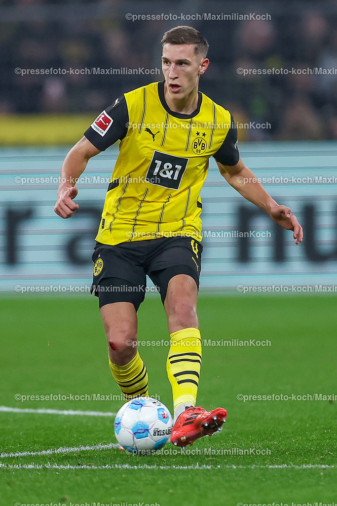BVB15122402186 | 15.12.2024, Fußball, Borussia Dortmund - TSG 1899 Hoffenheim, 1. Fußball Bundesliga, 14. Spieltag, Signal Iduna Park, Saison 2024 2025: Nico Schlotterbeck (BVB #4)DFB regulations prohibit any use of photographs as image sequences and or quasi-video.