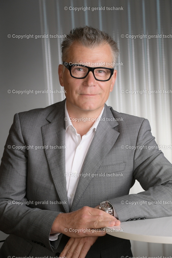 DSC_8096 | Wählen Sie hier bitte Ihr bestes Foto aus, mit diesem Bild wird Ihr Set produziert. Sollten Sie kein Bild wählen oder mehrere suchen wir das Beste aus!