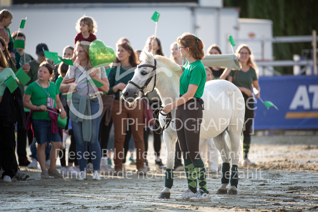 230728_BHO_Showprogramm_FS-756 | Deine schönsten Turniermomente als professionelle Fotos! Entdecke hochwertige Pferdesport-Fotografie im Online-Shop. Jetzt Fotos finden & bestellen!