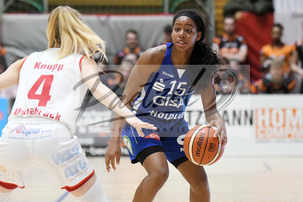 20200126_PANHAL_0092 | Basketball, Frauen: Cori Coleman (GISA LIONS SV Halle) in Aktion, am Ball, Einzelaktion beim Spiel der Toyota DBBL zwischen GiroLive-Panthers Osnabrück vs. GISA LIONS SV Halle am 26.01.2020 im Panthers Dome in Osnabrück, Deutschland.(Foto von Nico Paetzel) - Realisiert mit Pictrs.com