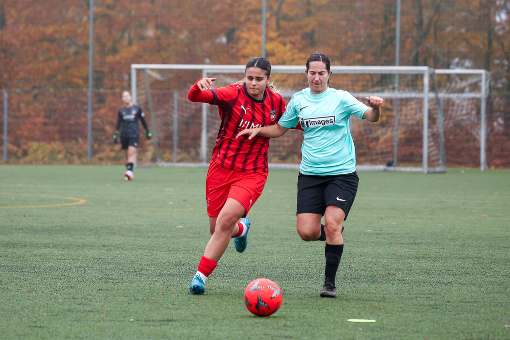 FCHWAS_251102_3034 | 1.FC Heidenheim 1846 II vs. SGM DJK-SV Wasseralfingen/Neuler, Fußball, Frauen, Bezirksliga, 2025/2026, 8. Spieltag, 02.11.2025 in Mergelstetten (Foto: Michael Bulling) - Realisiert mit Pictrs.com