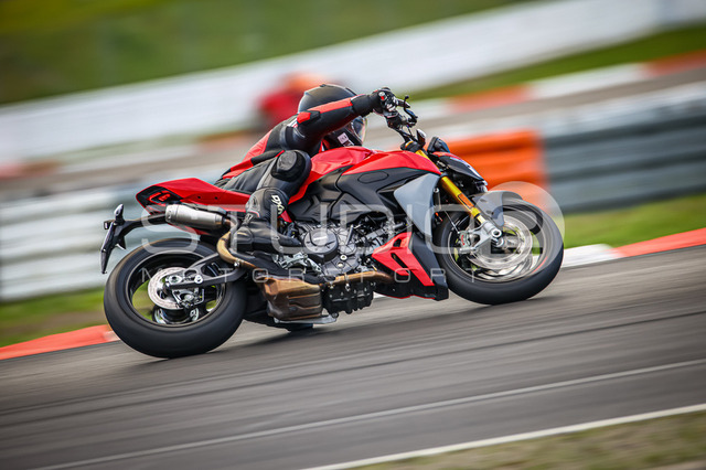 0007-250723NR-021_7 | Deine Full-Service-Agentur für ✔️Videoproduktionen und ✔️Motorsportfotografie Jetzt Angebot anfragen!