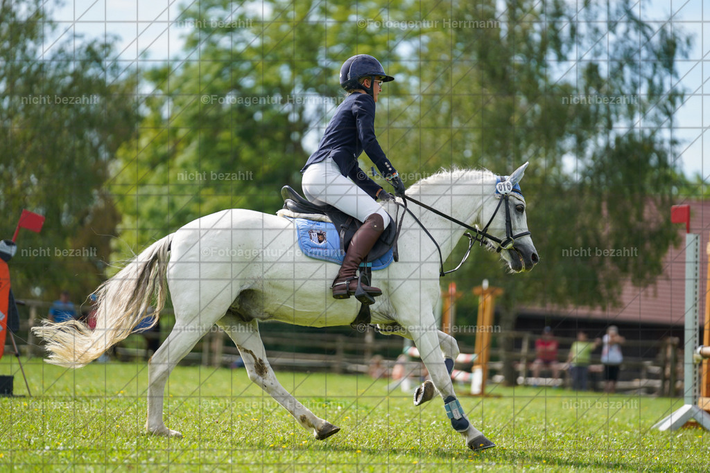 20230917-FAH09262 | Landsberg am Lech, 2023, Kaufbeuren, Kempten, Allgäu, Turnierfotografen Bayern, Fotoagentur Herrmann, Turnierbilder, Reitsport Fotos, Pferdefotograf, Augsburg, Bad Tölz, Dachau, Karlsfeld, Memmingen, Buchloe, Schwabmünchen