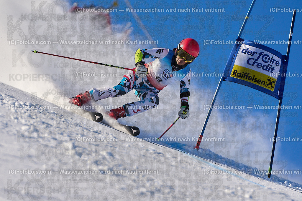ALP3362_MASTERS-Cup_GS-C Damen_Hoerhager Monika | (C)FotoLois.com, Alois Spandl. FIS Masters-Cup Wildschönau, Giant Slalom auf der Piste Schatzberg GS, Siegerehrung auf dem Dorfplatz Niederau, Sa 13. Januar 2024.