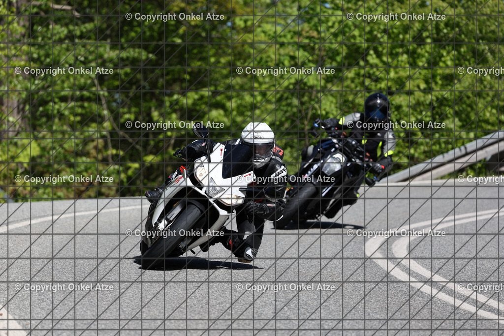 IMG_0194 | Fotograf am Kyffhäuser. Onkel Atze. Kyffhäuser Rennstrecke. Café36. Motorsportfotografie. - Realisiert mit Pictrs.com