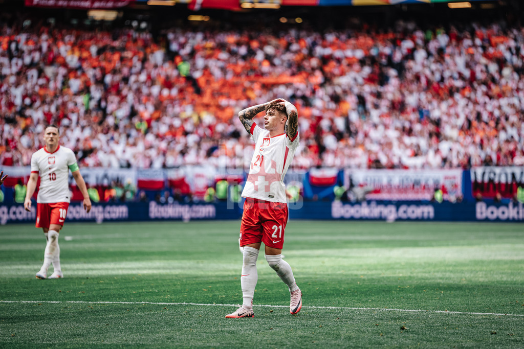 Fußball | Herren | UEFA-Fußball-Europameisterschaft 2024 | Gruppe D | Polen vs. Niederlande | 16.06.2024 | Nicola Zalewski (#21, Polen) ärgert sich