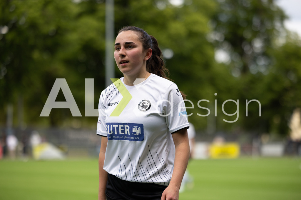 Fußball I Frauen I Saison 2025-2026 I Frauen 3. Liga | FVRZ Gruppe 2 | 18. Spieltag I Spielvereinigung Schaffhausen Damen 1 - Team Furttal Zürich I 17.05.2026 | Hochwertige Sportfotos kaufen & lizenzieren für Medien, Vereine, Agenturen & Sportler:innen. Entdecke professionelle Sportfotografie im Bildshop von Alexander Franzen. - Realisiert mit Pictrs.com