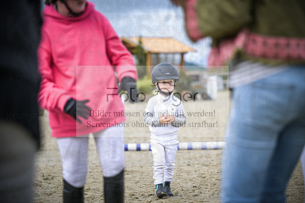DOS_0432 | Entdecke hochwertige Reitturnierfotos von Foto Oger. Professionell, emotional und authentisch – jetzt Lieblingsmomente im Shop bestellen.Deutschlandweite Turnierfotografie. - Realisiert mit Pictrs.com