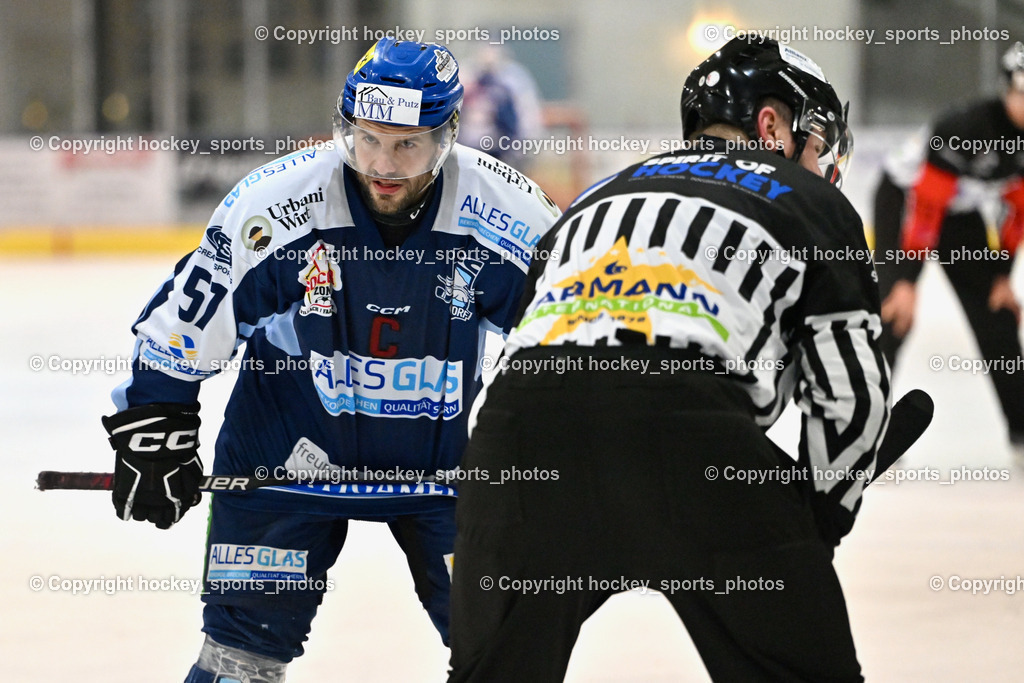 ESC SOCCERZONE STEINDORF vs. 1. EHC ALTHOFEN | #57 Wilfan Franz ESC Steindorf, Wucherer Gerald Referee, ESC SOCCERZONE STEINDORF vs. 1. EHC ALTHOFEN, ESC SOCCERZONE STEINDORF vs. 1. EHC ALTHOFEN am 28.02.2025 in Steindorf (Ossiachersee Halle), Austria, (Photo by Bernd Stefan)