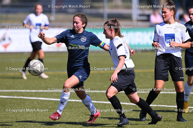 Fussball Frauen WFV Pokal 22/23: TSV Lustnau II - SV Unterjesingen  | Fussball Frauen Fussball Frauen WFV Pokal 2022/2023    21.08.2022TSV Lustnau II - SV Unterjesingen Franziska Weiss (li, SV Unterjesingen) gegen Tanaya Betz (Mitte, TSV Lustnau II)FOTO: ULMER PressebildagenturxxNOxMODELxRELEASExx
