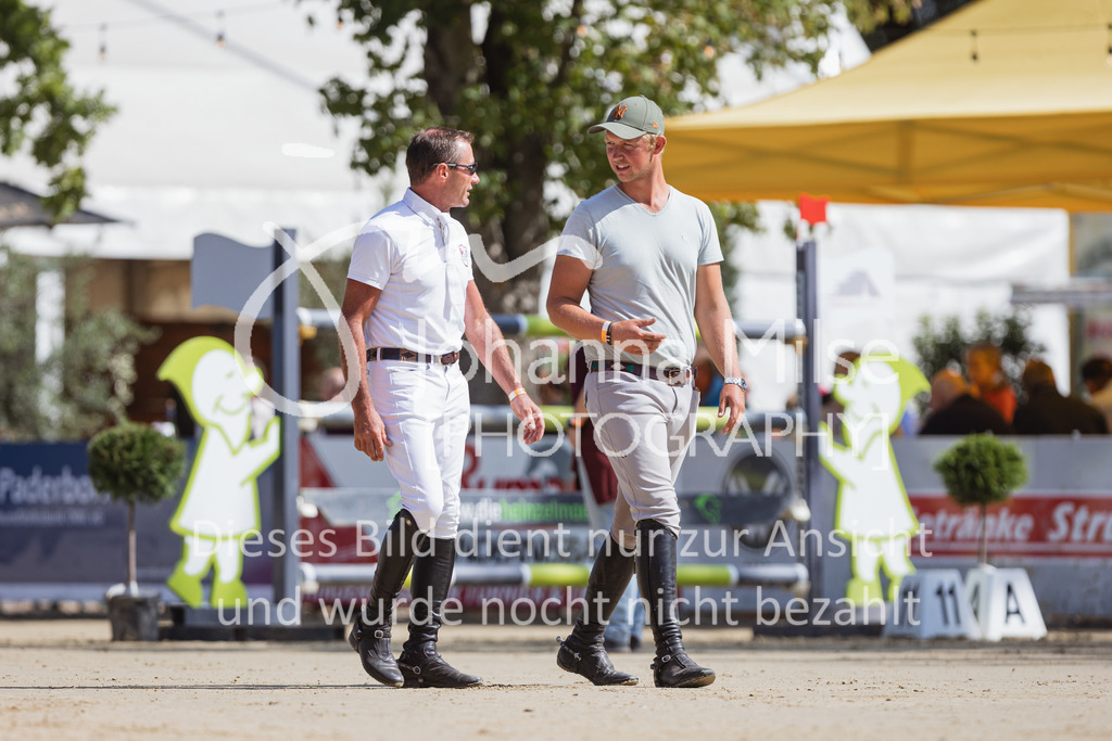 220828_Delbrueck_GrosserPreis-605 | Deine schönsten Turniermomente als professionelle Fotos! Entdecke hochwertige Pferdesport-Fotografie im Online-Shop. Jetzt Fotos finden & bestellen!