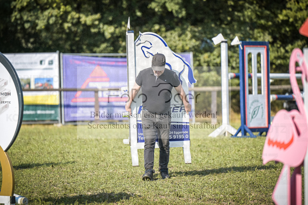 DOS_0005-2 | Entdecke hochwertige Reitturnierfotos von Foto Oger. Professionell, emotional und authentisch – jetzt Lieblingsmomente im Shop bestellen.Deutschlandweite Turnierfotografie. - Realisiert mit Pictrs.com