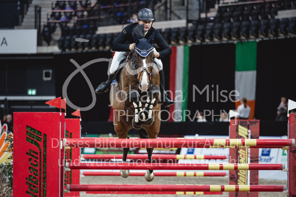 231028_Oldenburg_S1-Spr_Amateure-144 | Deine schönsten Turniermomente als professionelle Fotos! Entdecke hochwertige Pferdesport-Fotografie im Online-Shop. Jetzt Fotos finden & bestellen!