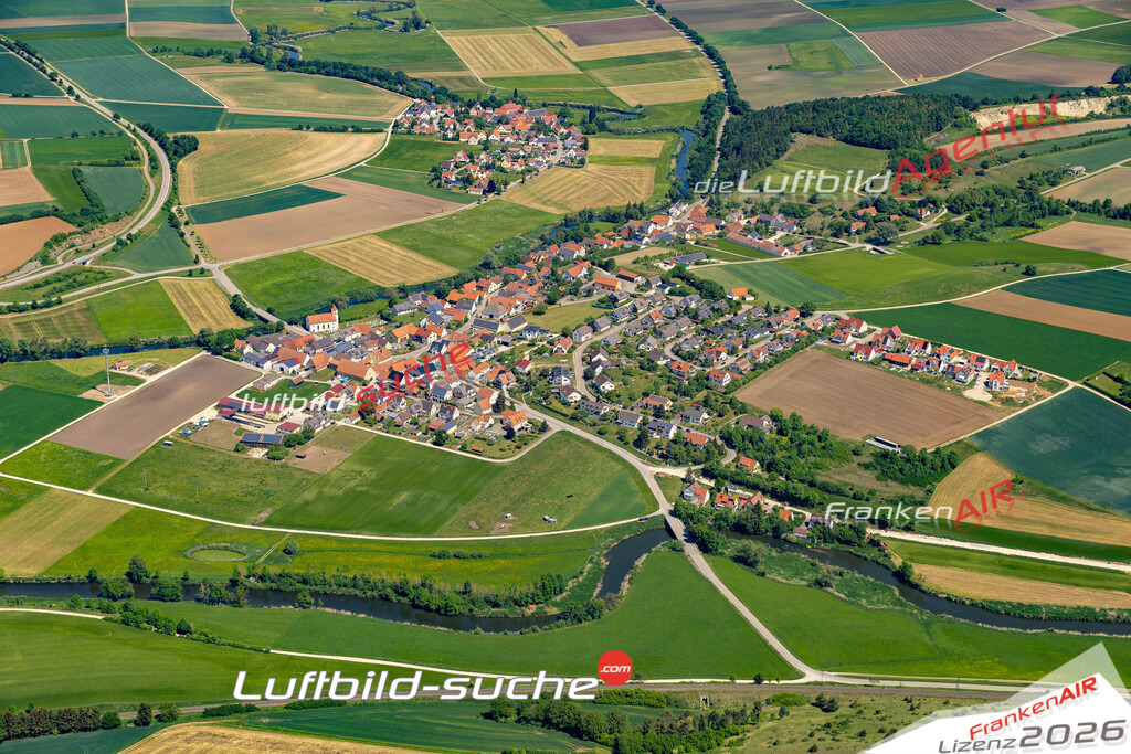 Die Luftaufnahme Heroldingen - Harburg wurde 2022 vom Flugzeug aus (keine Drohne) erstellt. Hohe Auflösung -für große Poster und Wandbilder geeignet - Garantiert!