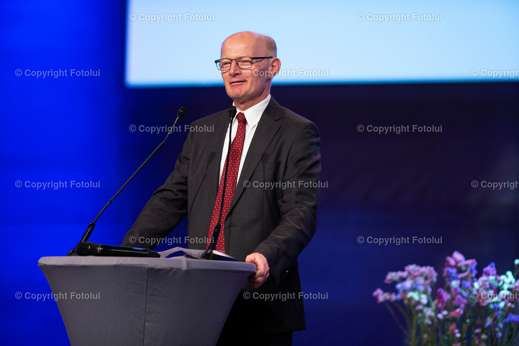 OBERBANK_74 | EIN DANK AN DIE PFLEGEKRAEFTE KABARETT MIT KLAUS ECKEL 02.06.2022 OBERBANK DONAU-FORUM LINZ IM BILD: DR.FRANZ GASSELSBERGER FOTO:FOTOLUI/OBERBANK