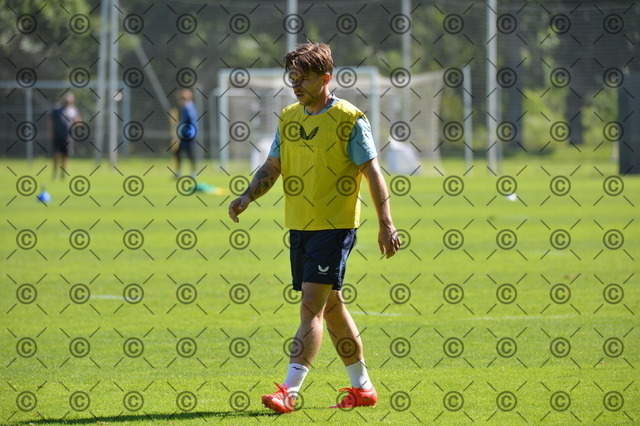 RGE_0291 | Hertha BSC, 2.Bundesliga, Herren, Fußball, Training auf dem Schenckendorffplatz, Dienstag 25.08. 2026, Saison 2026/27,  im Bild Mads Pedersen ( Hertha BSC ),  Fotograf: Ralf Gebhardt - Realisiert mit Pictrs.com