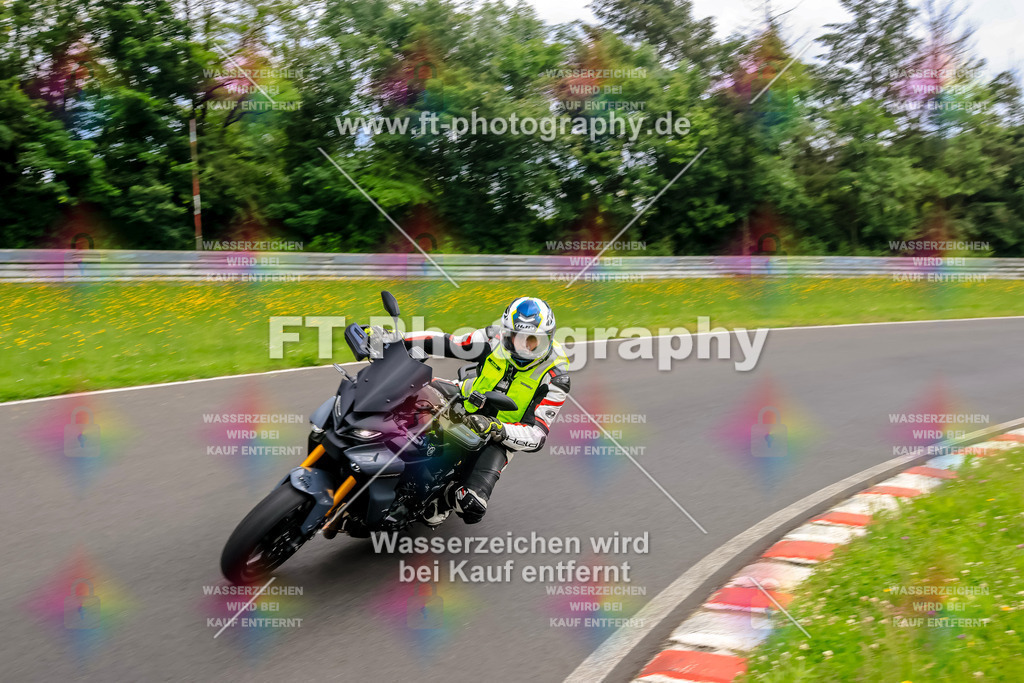 VBK-7322 | Hier findet Ihr Bilder von Touristenfahrten auf der Nürburgring Nordschleife oder von anderen Veranstaltungen die ich besucht habe. Viel Spass beim Durch Schauen 