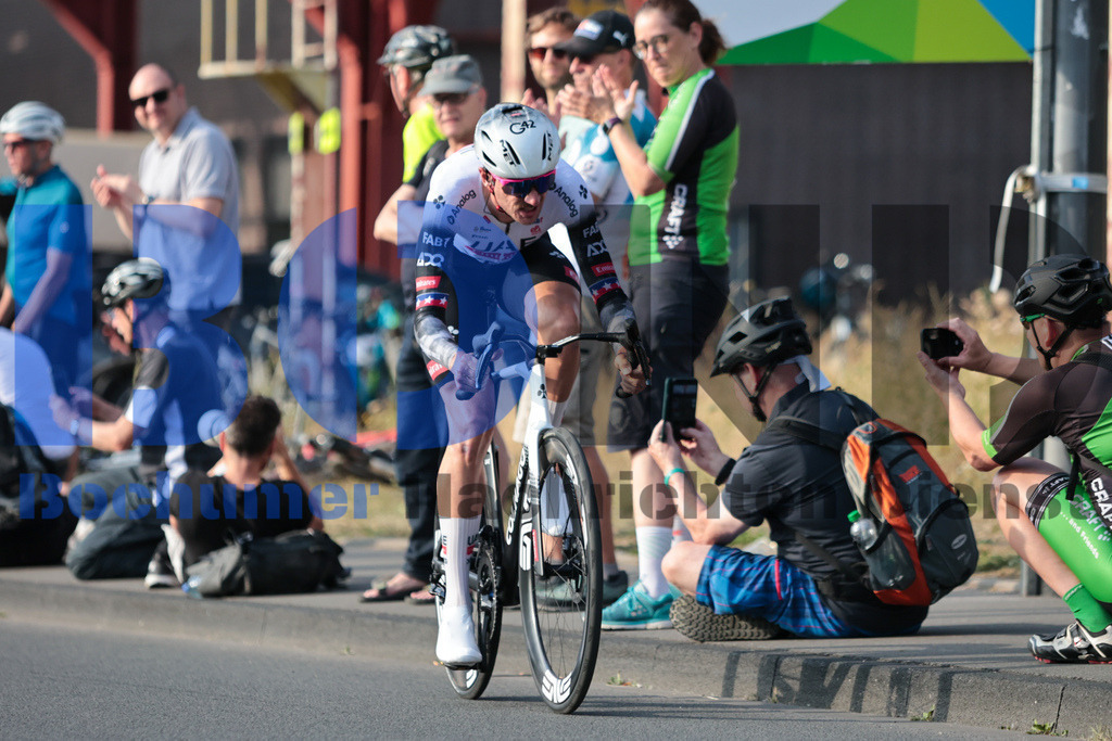 SES_DEUTOU20250820-189 | bond - Realisiert mit Pictrs.com