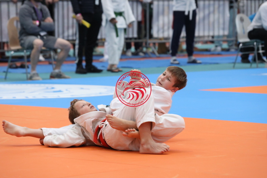 1J7A2586 | Fotos vom Adler Cup - Pictures from Adler Cup

Hier findet Ihr alle Eindrücke und großen Momente der Adler Cup Wochenenden. Here you will find all impressions and great moments of the Adler Cup weekends. - Realisiert mit Pictrs.com