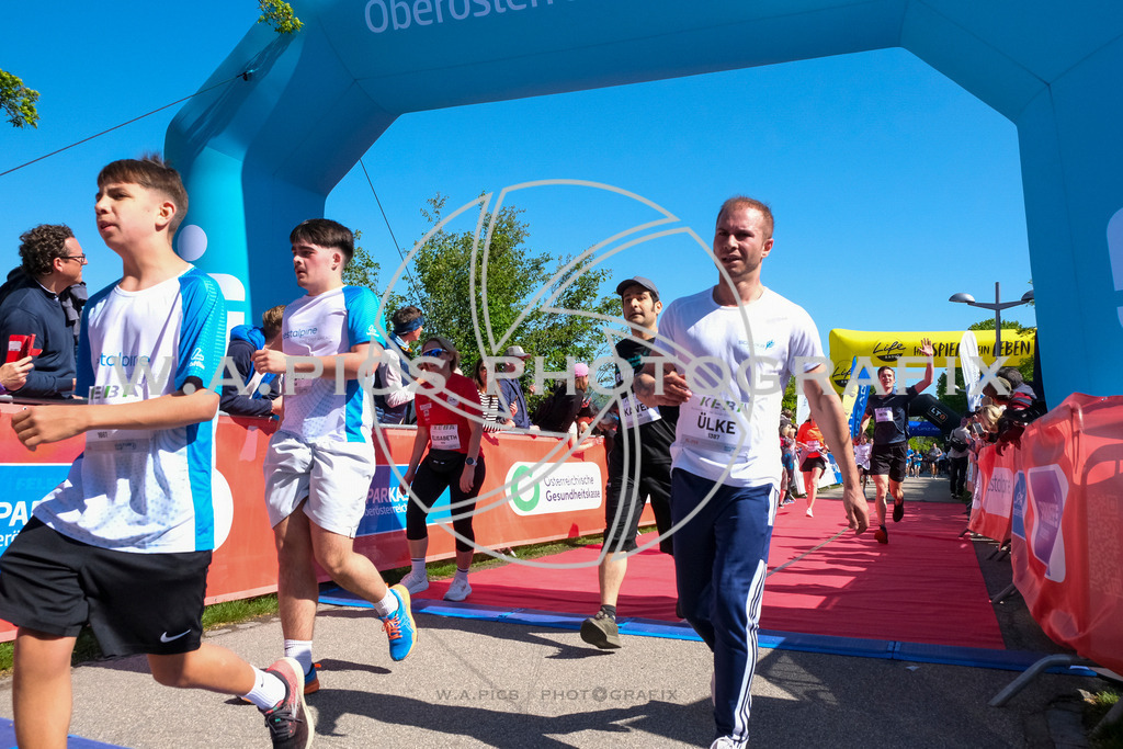 ..... | LINZ,AUSTRIA,27.April 24, Int. 3 Brückenlauf Linz  , Image shows: Photo: WAPICS / Michael ring