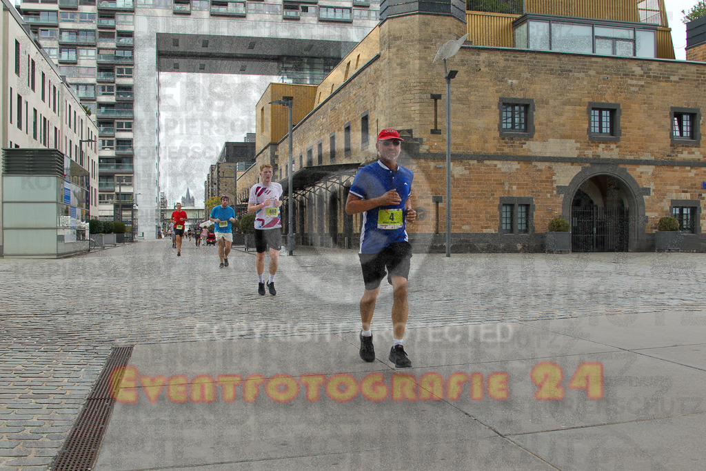 250920_1529_EV4_8947 | Sportfotografie im Rhein-Sieg Kreis, Köln, Bonn, NRW, Rheinland Pfalz, Hessen, etc. Unser Tätigkeitsfeld umfasst den Laufsport vom Volkslauf über den Marathon, Duathlon, Triathon bis zum Ultralauf wie Kölnpfad Ultra oder Schindertrail.