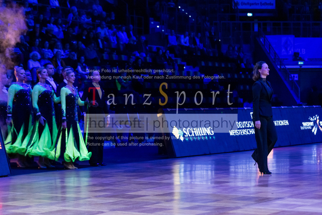 20241109_DM-Formationen_Vorrunde_3152 | Tanzsportbilder, Standardtanz, Lateintanz, WDSF, DTV, LTVB, dancecomp, goc, hessen tanzt, blaues band der spree, walzer, tango, wiener walzer, slowfox, quickstepp, samba, rumba, cha-cha-cha, paso doble. jive, hd-kroft photography, turniertanzsport