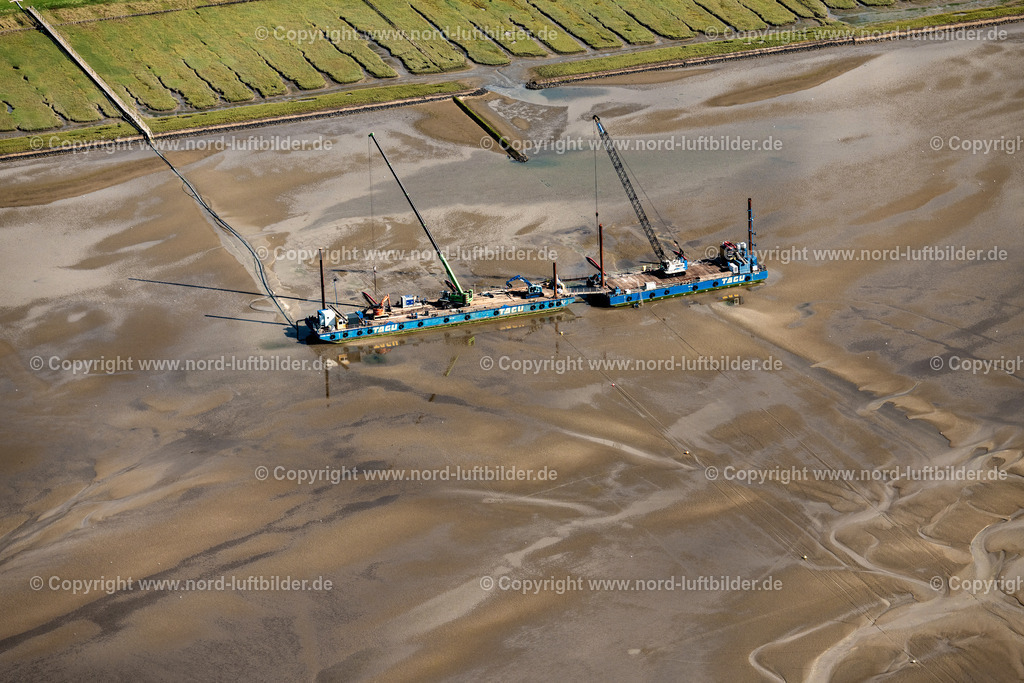 Norderney_Wattenmeer_Bohrungen_Für_Offshorenetzanbindungssysteme_Balwin1_Und_Balwin2_ELS_5689050923 | NORDERNEY 05.09.2023 Baustelle im Wattenmeer mit Bohrungen für Offshore Netzanbindungssysteme Balwin1 und Balwin2 auf der Insel Norderney richtung Festland im Bundesland Niedersachsen, Deutschland. // Construction site in the Wadden Sea with drilling for offshore grid connection systems Balwin1 and Balwin2 on the island of Norderney towards the mainland in the state of Lower Saxony, Germany. Foto: Martin Elsen