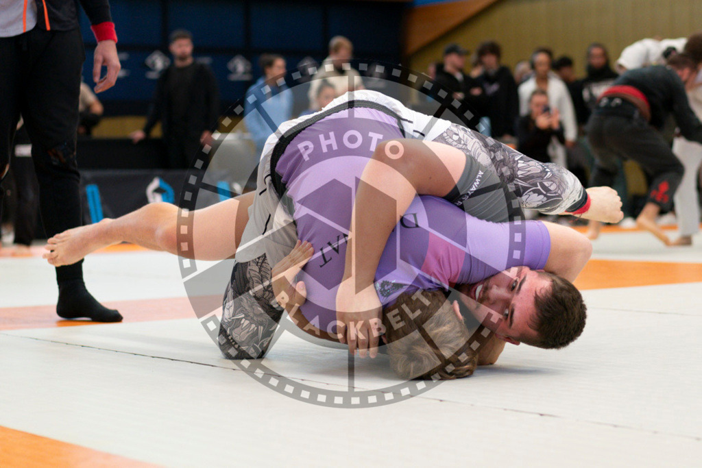 20240915PBB0101 | Athletes compete during the Grappling Industries’ grappling and Brazilian jiu-jitsu competition in Berlin, on September 15, 2024.