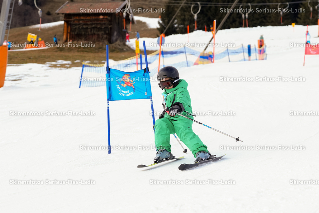SRF_02.01.2026_1055 | Skirennfotos,Serfaus,Fiss,Ladis,Kinderskirennen,Winter,Tirol,Oberland,skirace,SFL,feelfree,weil wir's genießen,ski,Ski,skifahren,Sonnenplateau, - Realisiert mit Pictrs.com
