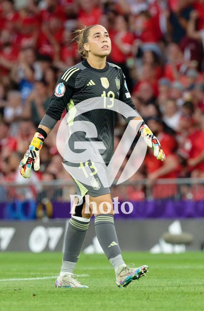 Spain v Switzerland - UEFA Women's EURO 2025 Quarter-Final | BERN, SWITZERLAND - JULY 18: Catalina Coll of Spain   looks on during the UEFA Women's EURO 2025 Quarter-Final match between Spain v Switzerland at Stadion Wankdorf on July 18, 2025 in Bern, Switzerland. (Photo by Giuseppe Velletri/Sports Press Photo/Getty Images)
