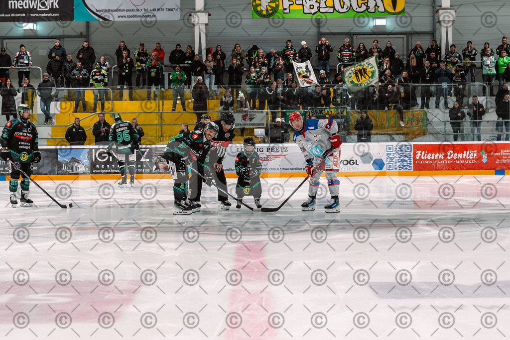 Alligators_vs_Peiting_25_11_2025-20 | Höchstadt Alligators Fotogalerie: Eishockey-Action aus Franken. Professionelle Spielfotos, Portraits & Stadionbilder zum Download. Jetzt entdecken! - Realisiert mit Pictrs.com