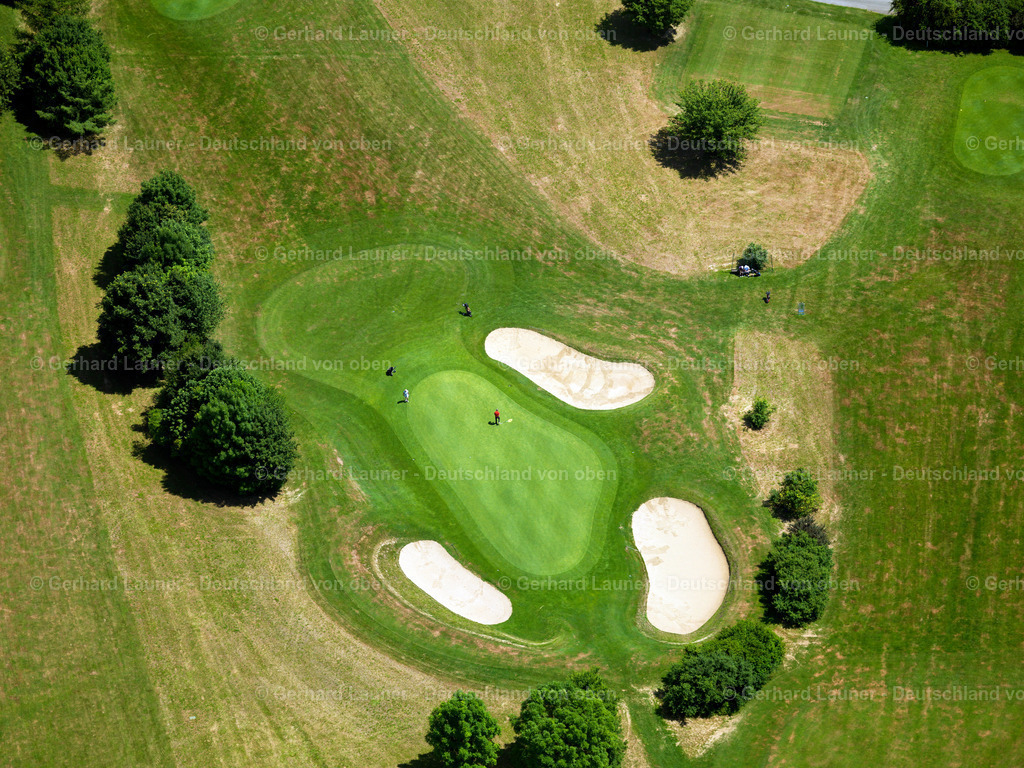 2825650 | Golfspieler auf dem Golfplatz Schloss Weitenburg