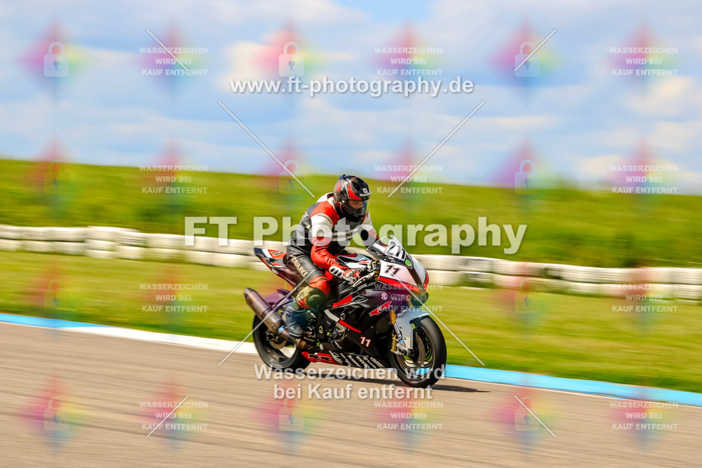 MotoTeam-0568 | Hier findet Ihr Bilder von Touristenfahrten auf der Nürburgring Nordschleife oder von anderen Veranstaltungen die ich besucht habe. Viel Spass beim Durch Schauen 