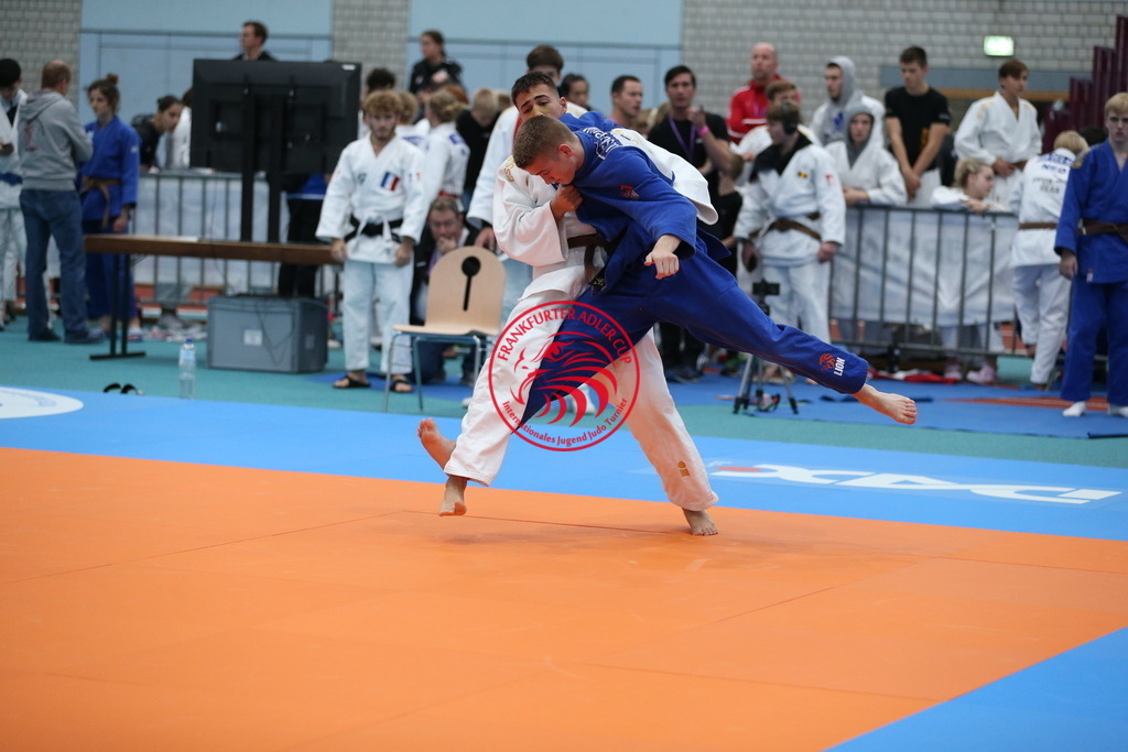 AT3Y0813 | Fotos vom Adler Cup - Pictures from Adler Cup

Hier findet Ihr alle Eindrücke und großen Momente der Adler Cup Wochenenden. Here you will find all impressions and great moments of the Adler Cup weekends. - Realisiert mit Pictrs.com