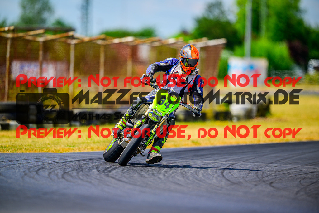 MaZZes_Fotomatrix_20250704_6007705_6596 | GELB
