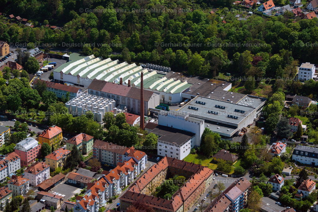 3700429 | Würzburger Hofbräu GmbH Höchberger Straße 28 97082 WürzburgTelefon: (0931) 4109 - 0 Fax: (0931) 4109 - 132E-Mail:  info@wuerzburger-hofbraeu.de Internet: www.wuerzburger-hofbraeu.de Geschäftsführer: Michael Haupt, Norbert Lange, Dr. Jörg LehmannInhaltlich verantwortlich im Sinne von § 6 Medienstaatsvertrag: Michael Haupt, Norbert Lange