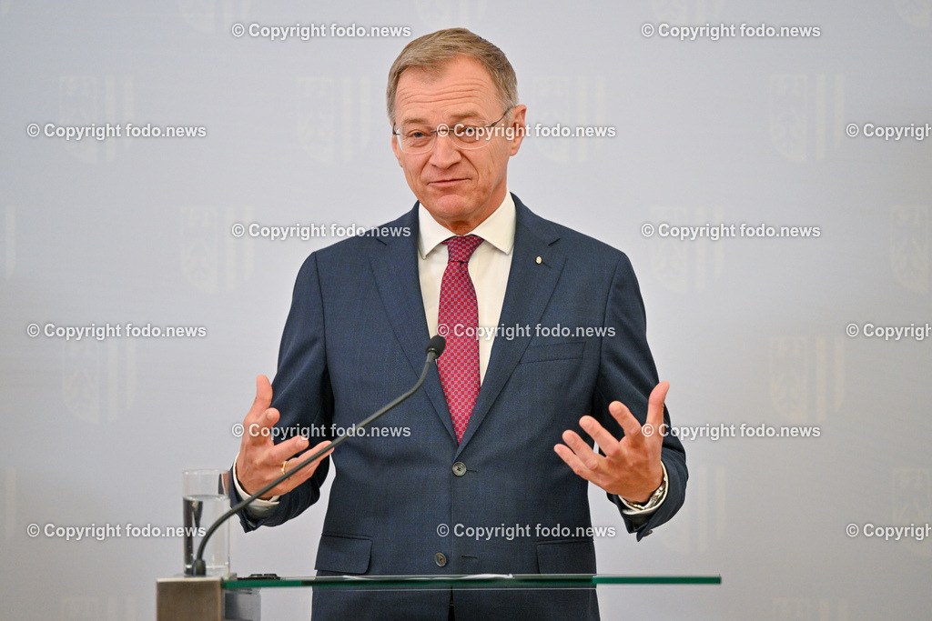 Pressekonferenz mit LH Stelzer_ 20 Jahre Lern- und Gedenkort Schloss Hartheim_ 14.06.2023-8 | 14.06.2023, Landhaus Linz, AUT, Pressekonferenz mit LH Stelzer, 20 Jahre Lern- und Gedenkort Schloss Hartheim, im Bild LH Thomas Stelzer (VP)