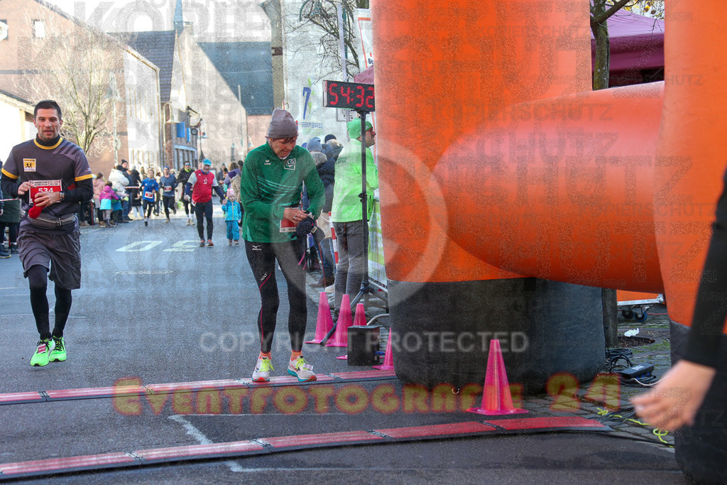 241201_1230_EX1_2432 | Sportfotografie im Rhein-Sieg Kreis, Köln, Bonn, NRW, Rheinland Pfalz, Hessen, etc. Unser Tätigkeitsfeld umfasst den Laufsport vom Volkslauf über den Marathon, Duathlon, Triathon bis zum Ultralauf wie Kölnpfad Ultra oder Schindertrail.