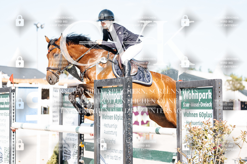 CK904274 | Turnierfotografie Pferdefotografie Trier Rheinland-Pfalz Pferdesport Reitsport Tierfotografie Sportfotografie Pferdevideo Pferdevideografie Equestrianvideography equestrianphotography  - Realisiert mit Pictrs.com
