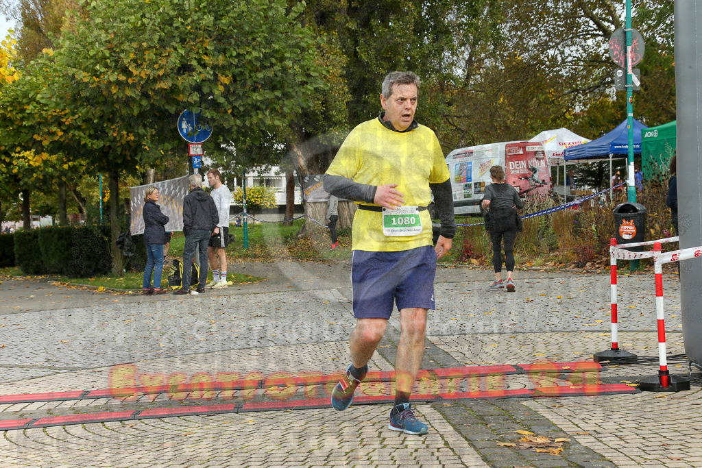 241020_1140_EX1_2827 | Sportfotografie im Rhein-Sieg Kreis, Köln, Bonn, NRW, Rheinland Pfalz, Hessen, etc. Unser Tätigkeitsfeld umfasst den Laufsport vom Volkslauf über den Marathon, Duathlon, Triathon bis zum Ultralauf wie Kölnpfad Ultra oder Schindertrail.