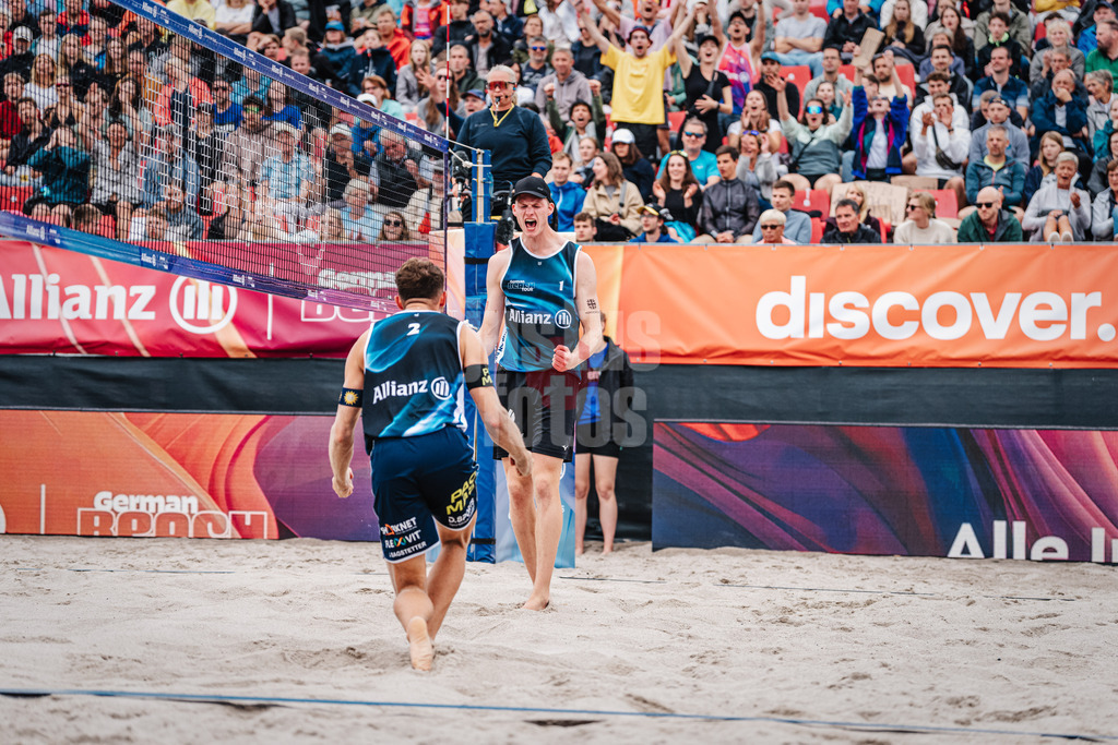 Beachvolleyball | Männer | Allianz German Beach Tour 2024 | Tourstop Kühlungsborn 2 | 18.08.2024 | hinten Philipp Huster, vorne Jonas Sagstetter