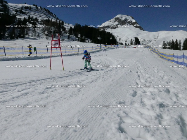 Jana (2) | Photos von der Skischule Warth - Realisiert mit Pictrs.com