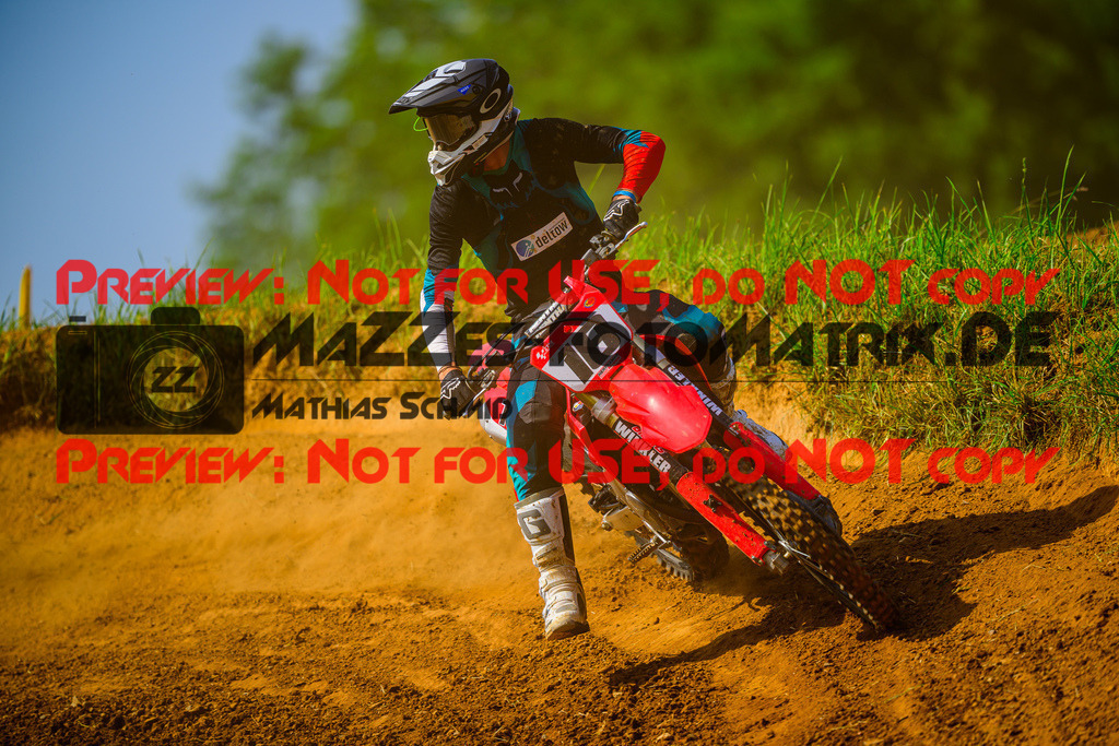 MaZZes_Fotomatrix_20250614_6007705_4441 | MX1