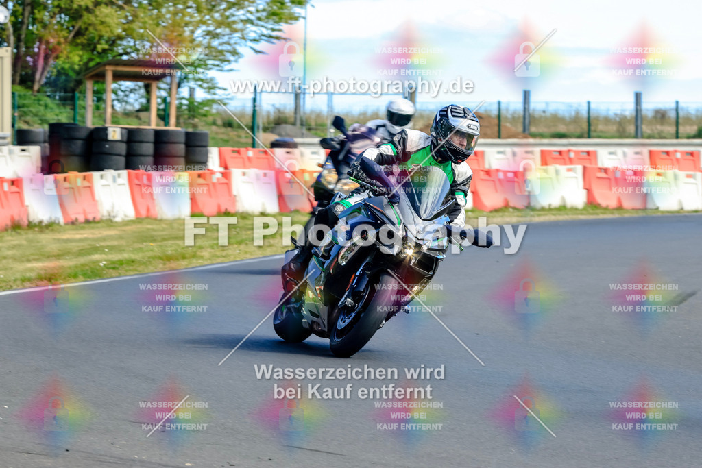 _OTO1749 | Hier findet Ihr Bilder von Touristenfahrten auf der Nürburgring Nordschleife oder von anderen Veranstaltungen die ich besucht habe. Viel Spass beim Durch Schauen 