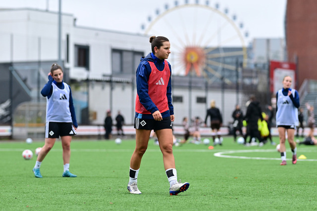Fußball I Frauen I Saison 2025-2026 I Regionalliga Nord I 10. Spieltag I FC St. Pauli - Hamburger SV U20 I 13092 | Der Sportfotograf. - Realisiert mit Pictrs.com