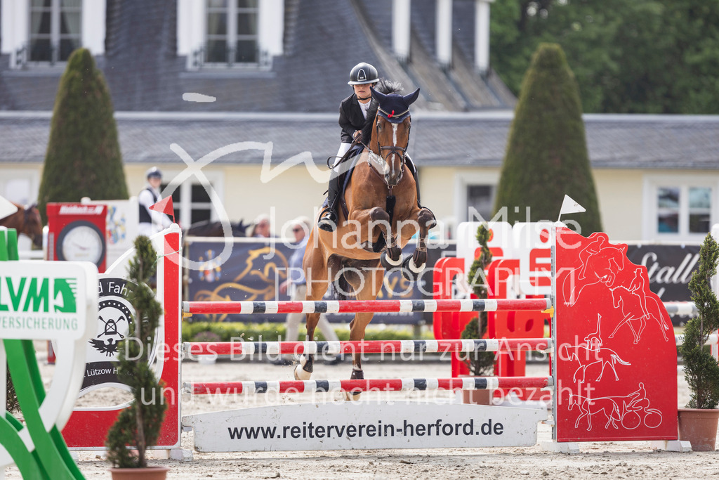 260509_PfSpTa_5_L-Spr-516 | Deine schönsten Turniermomente als professionelle Fotos! Entdecke hochwertige Pferdesport-Fotografie im Online-Shop. Jetzt Fotos finden & bestellen!