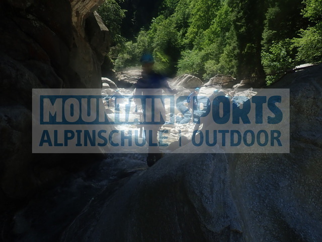 P1030033 | Bestelle die Bilder deines Berg- oder Wasser-Abenteuers mit Mountain Sports bequem von zu Hause aus direkt über unseren Online Fotoshop von pictrs.com. - Realisiert mit Pictrs.com