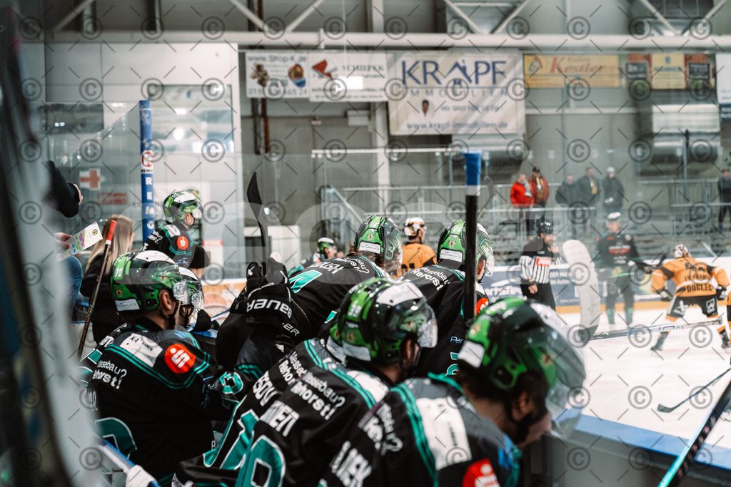 Alligators_vs_Fuessen_26.10.2025-049 | Höchstadt Alligators Fotogalerie: Eishockey-Action aus Franken. Professionelle Spielfotos, Portraits & Stadionbilder zum Download. Jetzt entdecken! - Realisiert mit Pictrs.com
